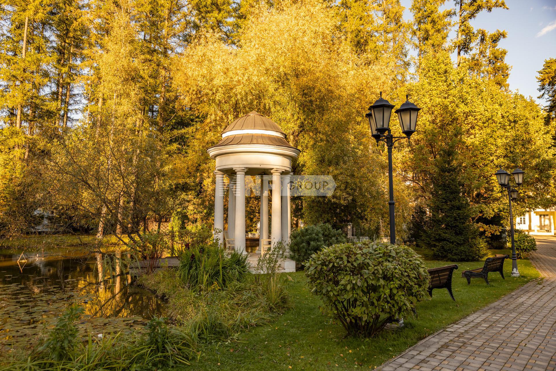 «Лебединое озеро» (Lebedinoe ozero)