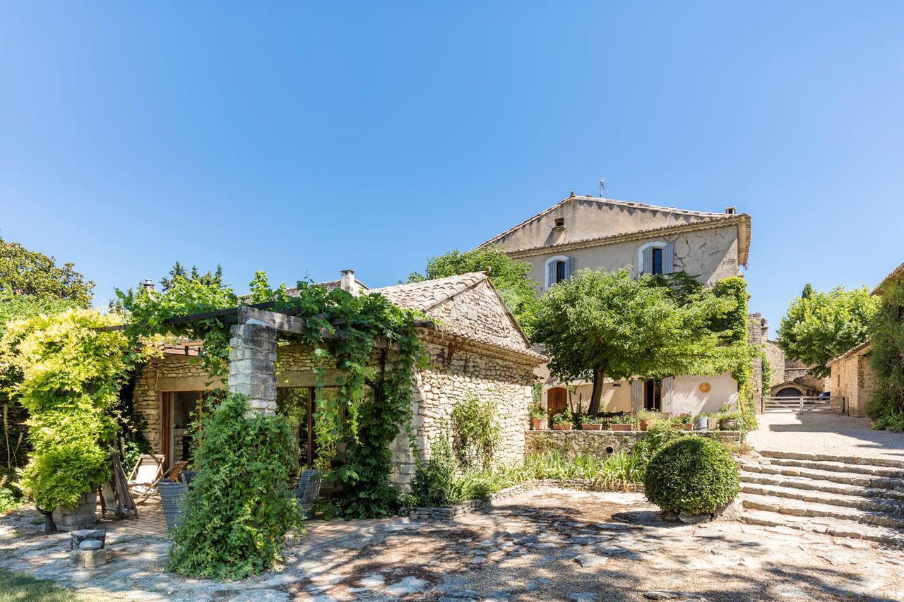 Вилла в Gordes, Vaucluse, Provence-Alpes-Côte d`Azur