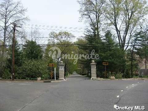 Земельный участок в Lot#25 Meudon Drive - Lattingtown, New York