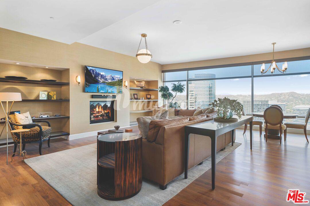 Кондоминиум в 1 W CENTURY Dr, 35D - Westwood / Century City, California