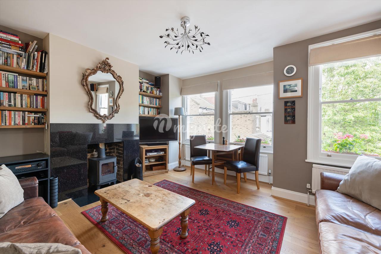 Квартира в Tennyson Road, Queen