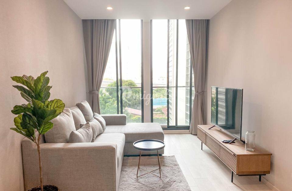 1 спален Кондо на продажу в Noble Ploenchit (Noble Ploenchit)
