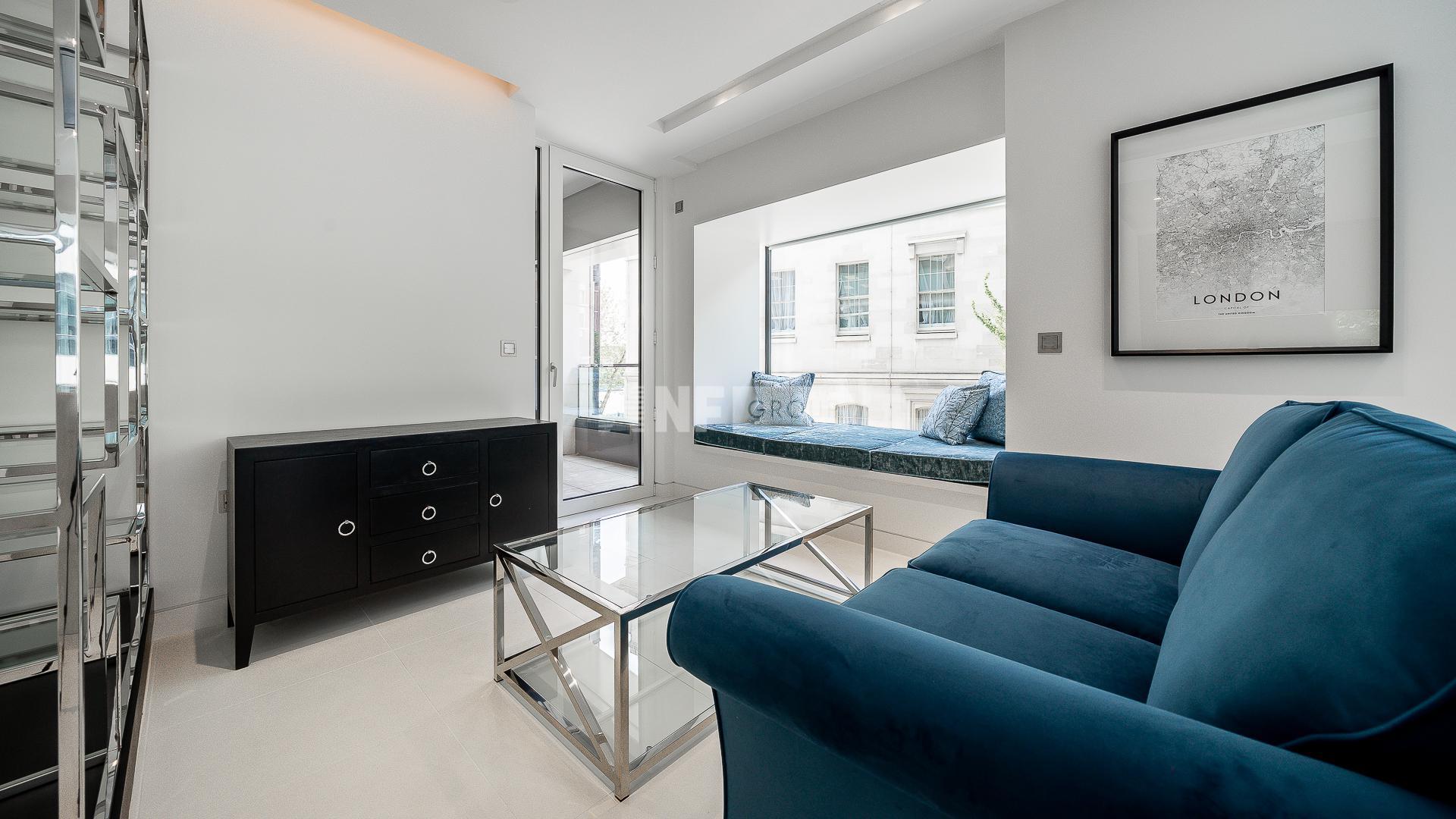 Современная квартира в премиум-комплексе в Лондоне (Sugar Quay, London, EC3R AZ Real Estate)