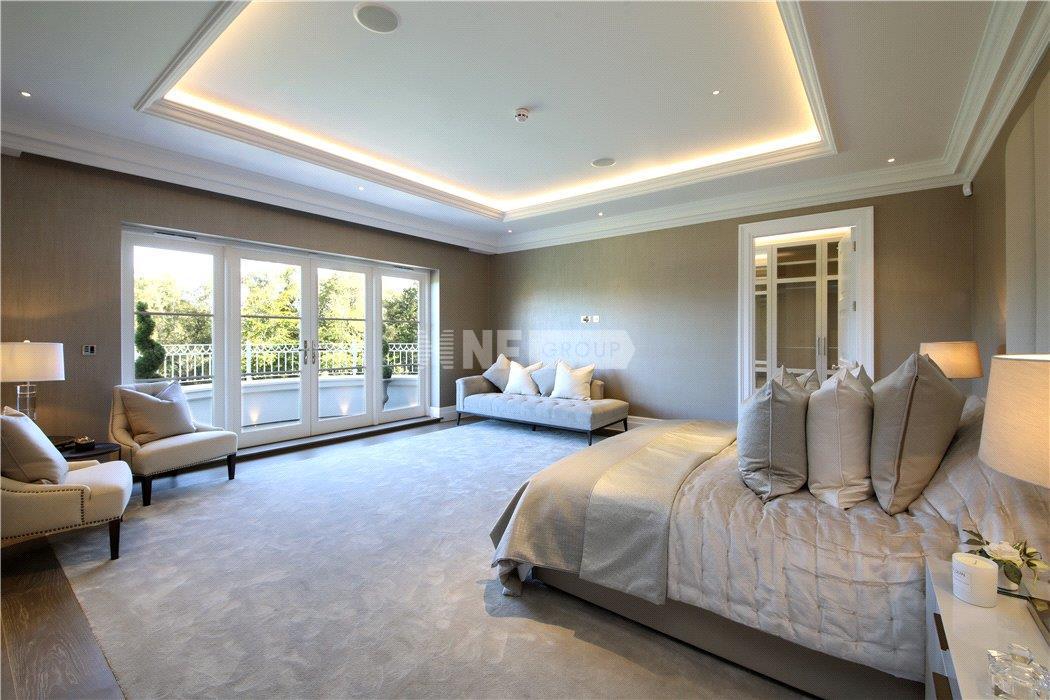 Вилла в East Drive, Wentworth, Virginia Water, Surrey, GU25