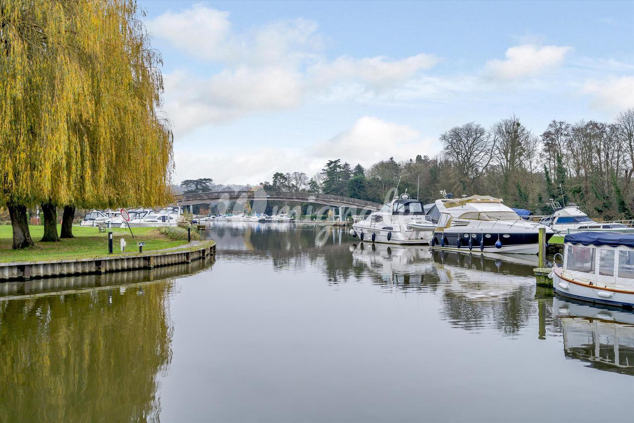 Продажа - Вилла в Harleyford, Henley Road, Marlow, SL7 - Marlow в  Великобритании, цена € 509 085 | KF.expert