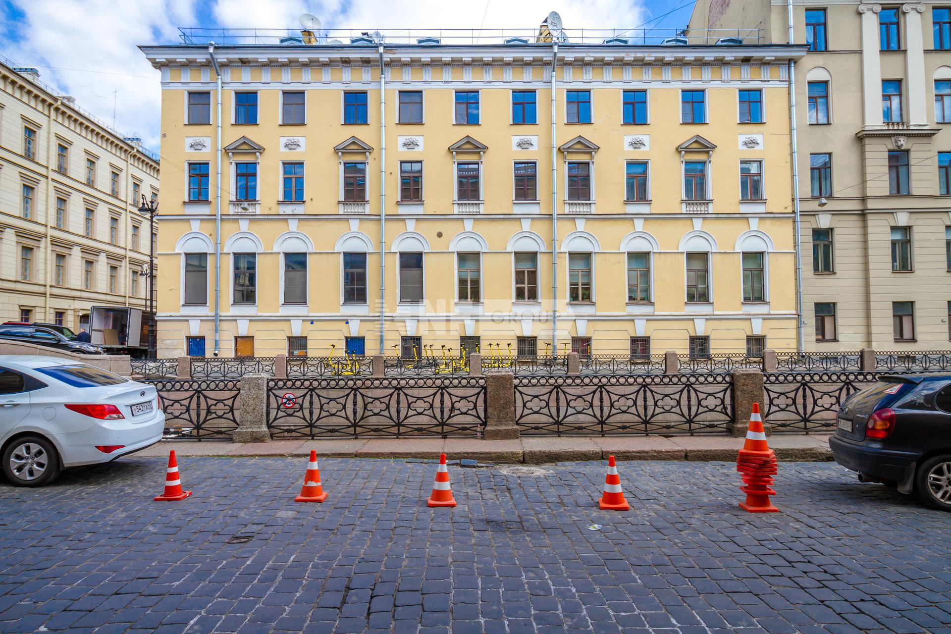 «Мойка, 31» (Mojjka, 31)