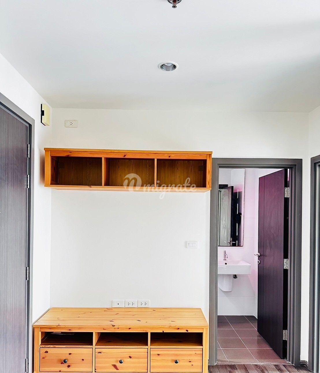 1 спален Кондо на продажу в The Base Park East Sukhumvit 77 (The Base Park East Sukhumvit 77)