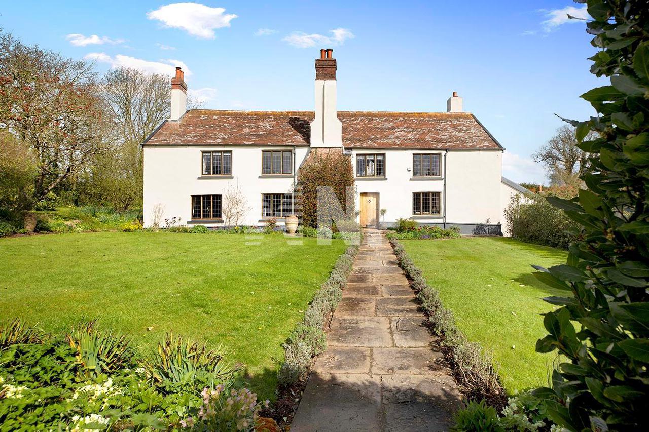 Продажа Вилла в Upham House, Farringdon, Exeter, Devon, EX5 Exeter