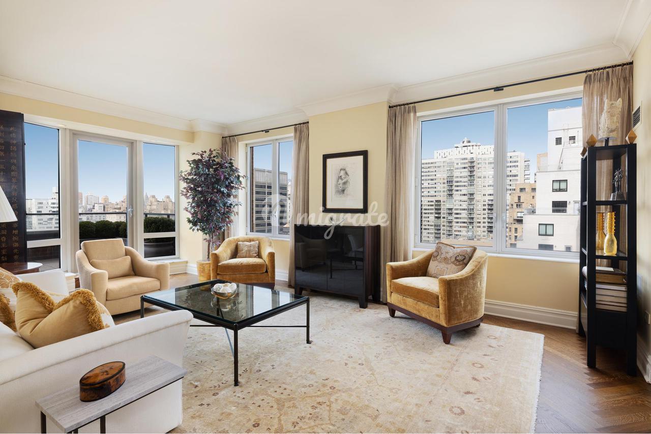 Кондоминиум в The Chatham, 181 E 65TH ST, 18B - Upper East Side, New York