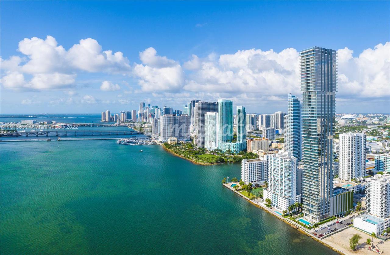 Кондоминиум в 788 NE 23rd St, 5502 - Miami, Florida