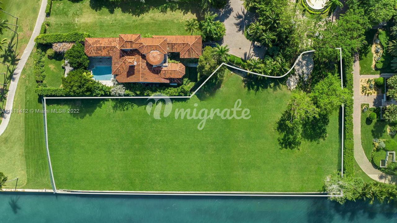 Земельный участок в 6901 Valencia Dr - Miami Beach, Florida