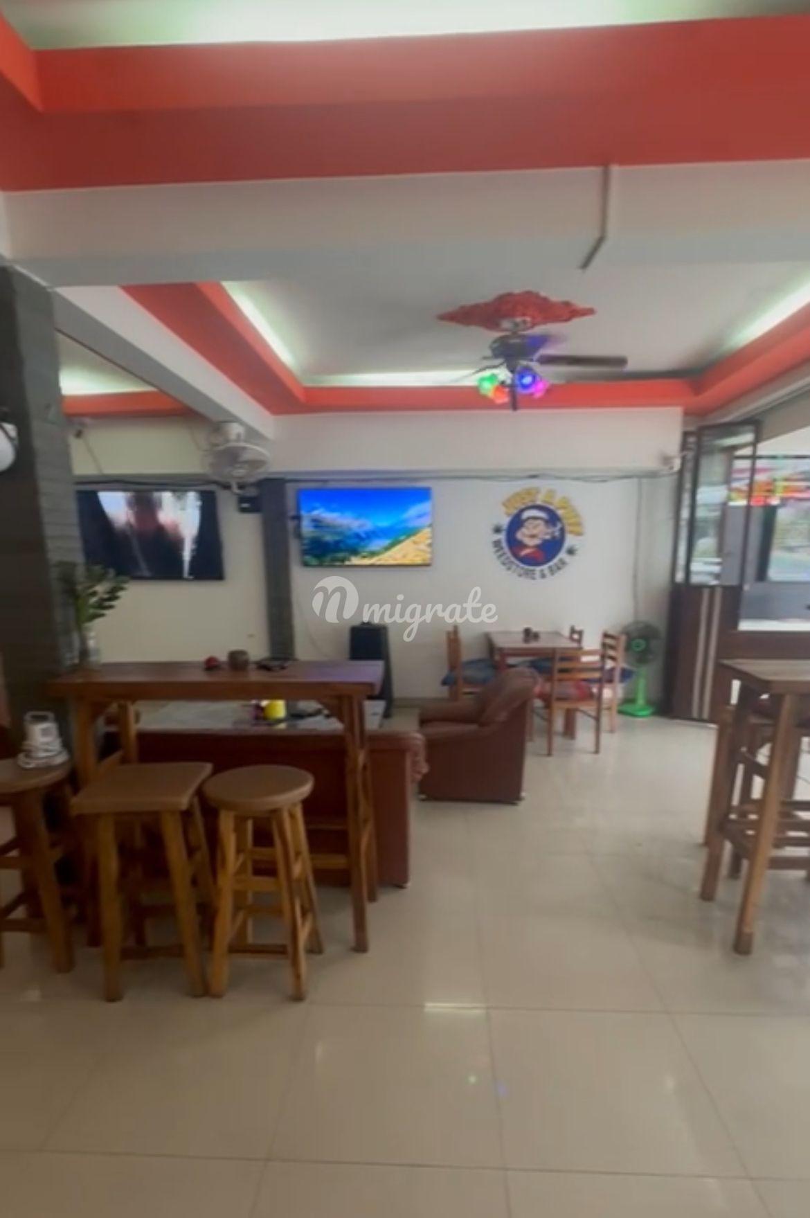 7 спален Здания целиком на продажу (7 Bedroom with Restaurant and Bar on 1st Floor)