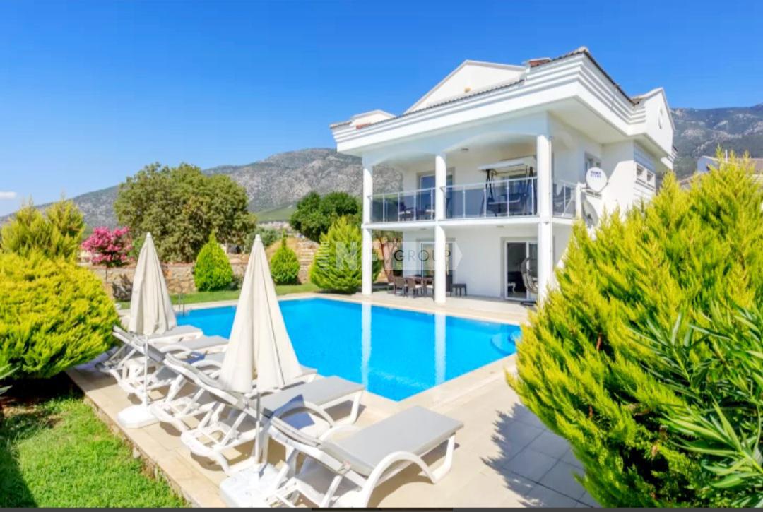 Уютная вилла с видом на горы