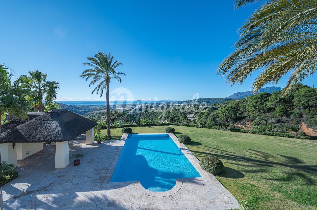 Вилла в Marbella Club Golf Resort, Benahavis, Malaga