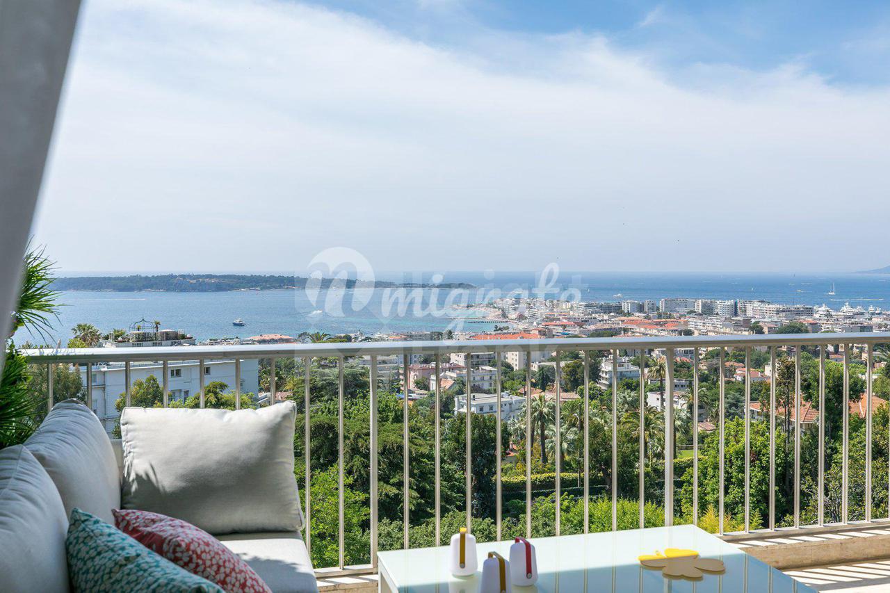 Апартаменты с 3 спальнями в районе Калифорни