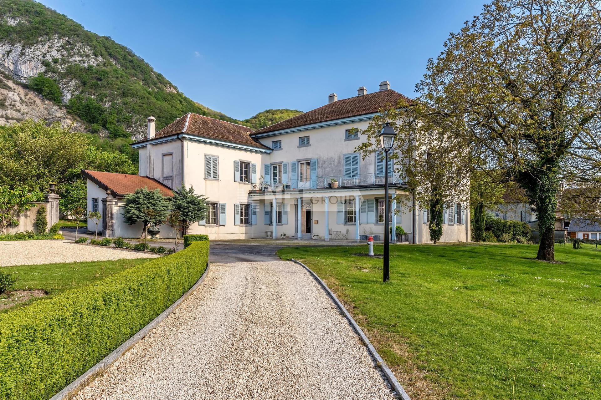 Вилла в La Roche, Fribourg, Switzerland