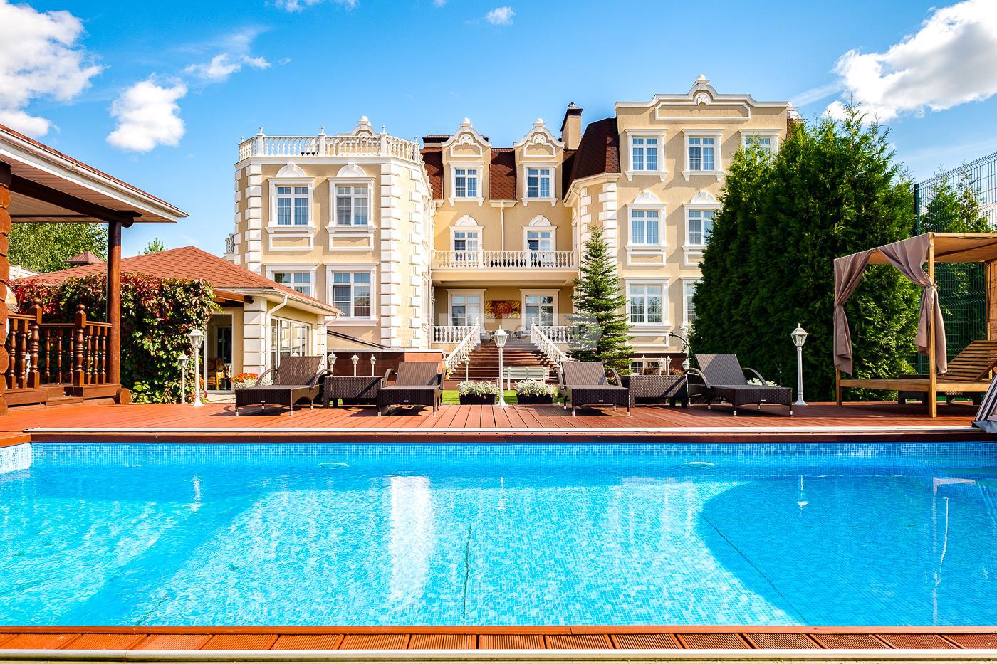 «Никольская слобода» (Nikolskaya sloboda)