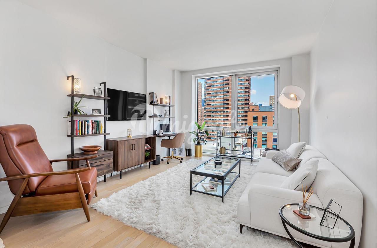 Кондоминиум в Gramercy Starck, 340 E 23RD ST, 15H - Gramercy - Union Square, New York