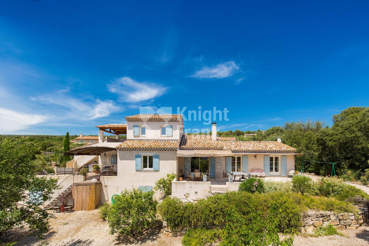 Продажа - Вилла в 84490 St Saturnin Les Apt, Vaucluse, Provence-Alpes-Côte  d`Azur - St Saturnin Les Apt во Франции, цена € 1 050 000 | KF.expert