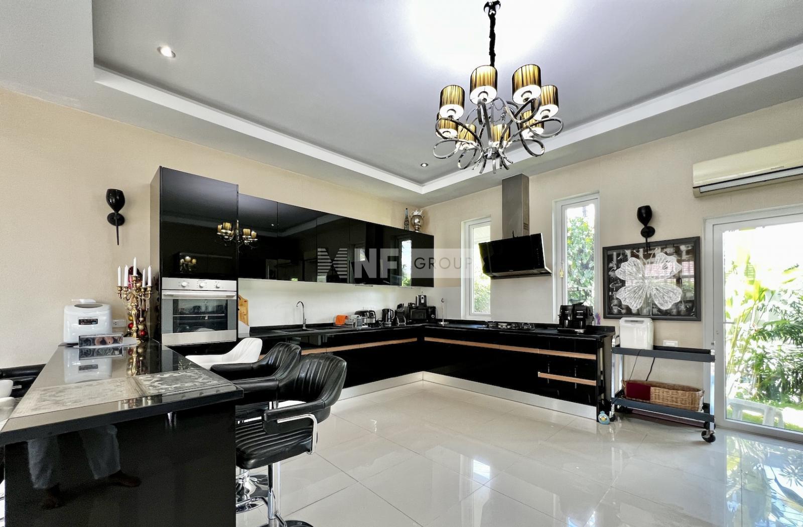 Вилла 488 кв.м в Паттайе, Таиланд