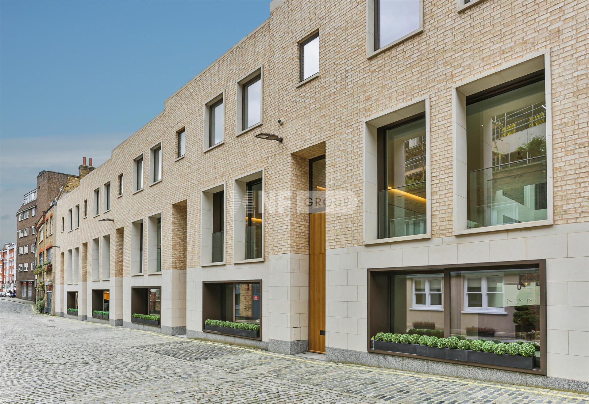 Вилла в Townhouse 3, The W1 London, 22C Beaumont Mews, Marylebone, London, W1G