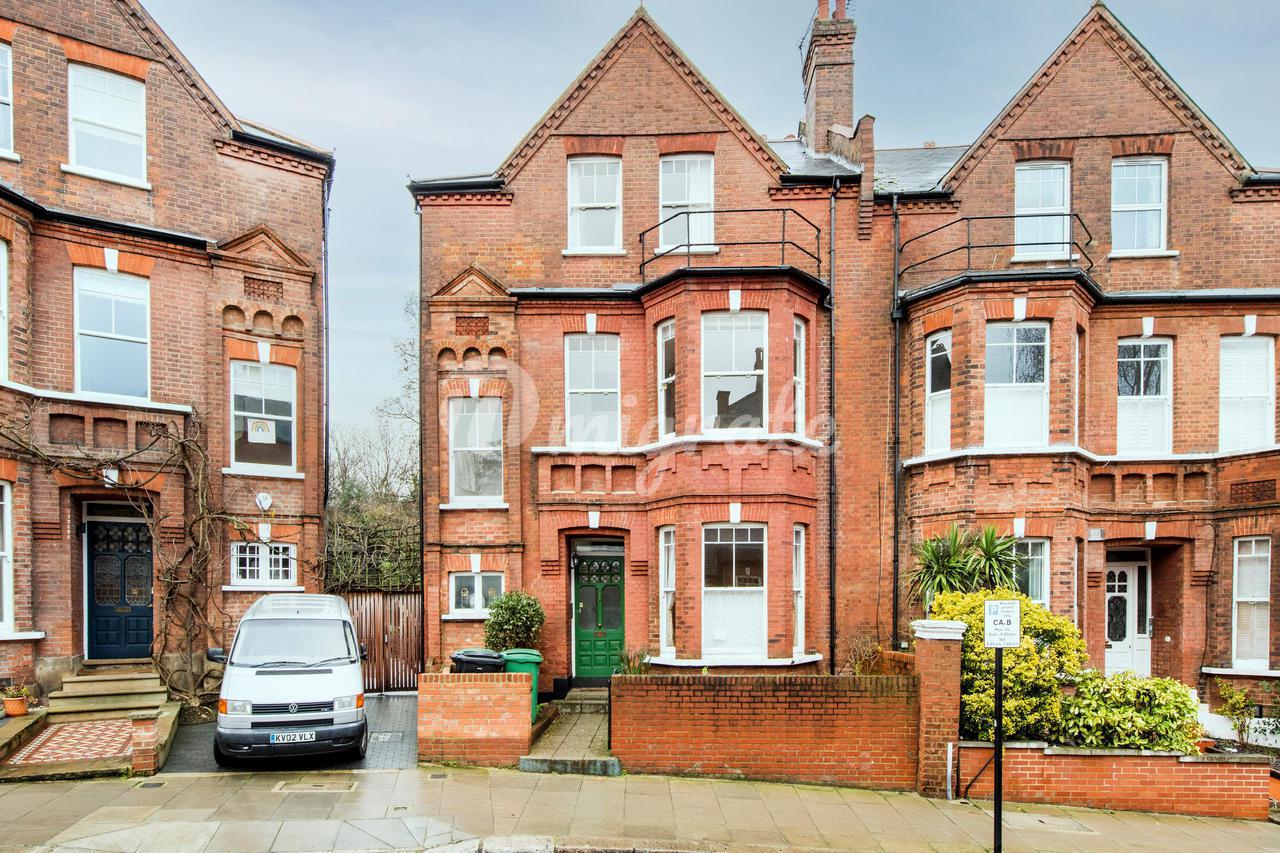 Квартира в Downside Crescent, London, NW3