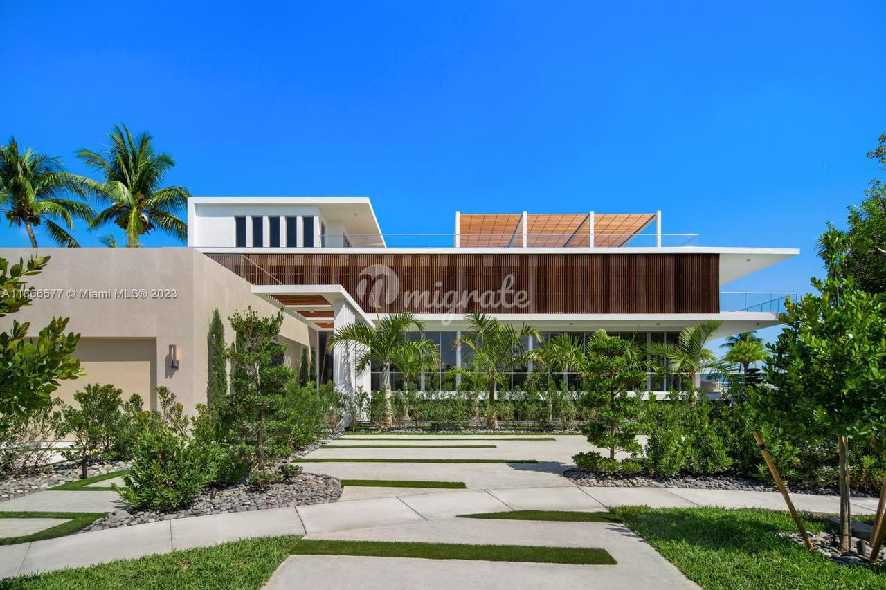 Вилла в 13390 Biscayne Bay Dr - North Miami, Florida