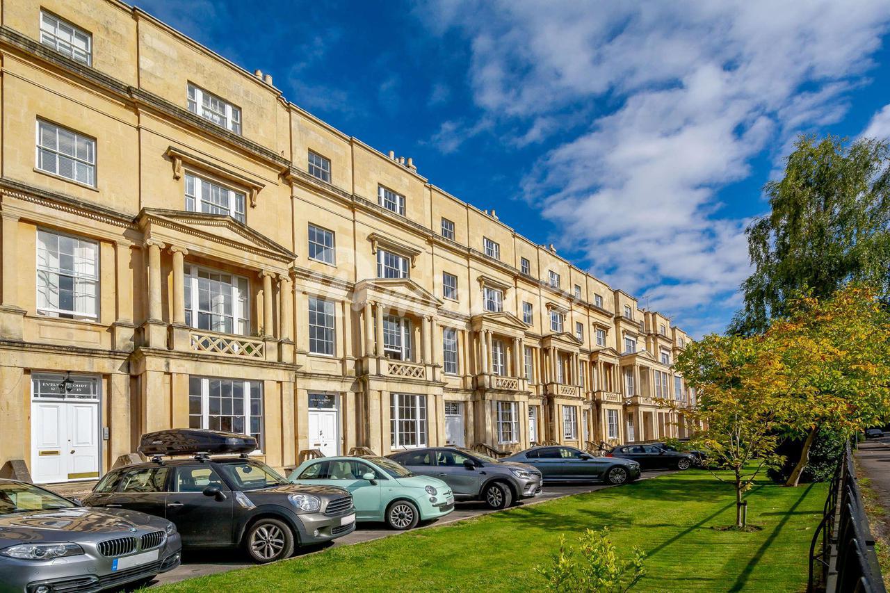 Квартира в Evelyn Court, Malvern Road, Cheltenham, Gloucestershire, GL50