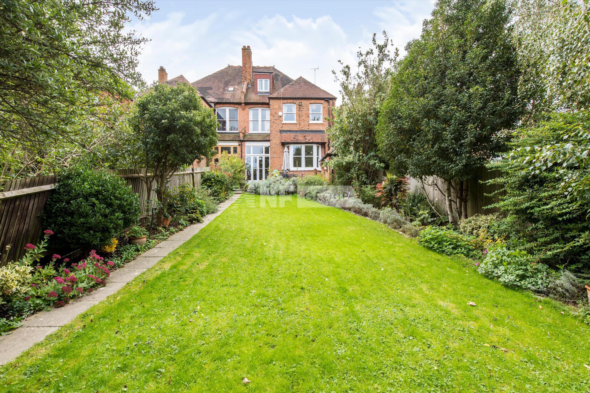 Вилла в Dartmouth Road, London, NW2