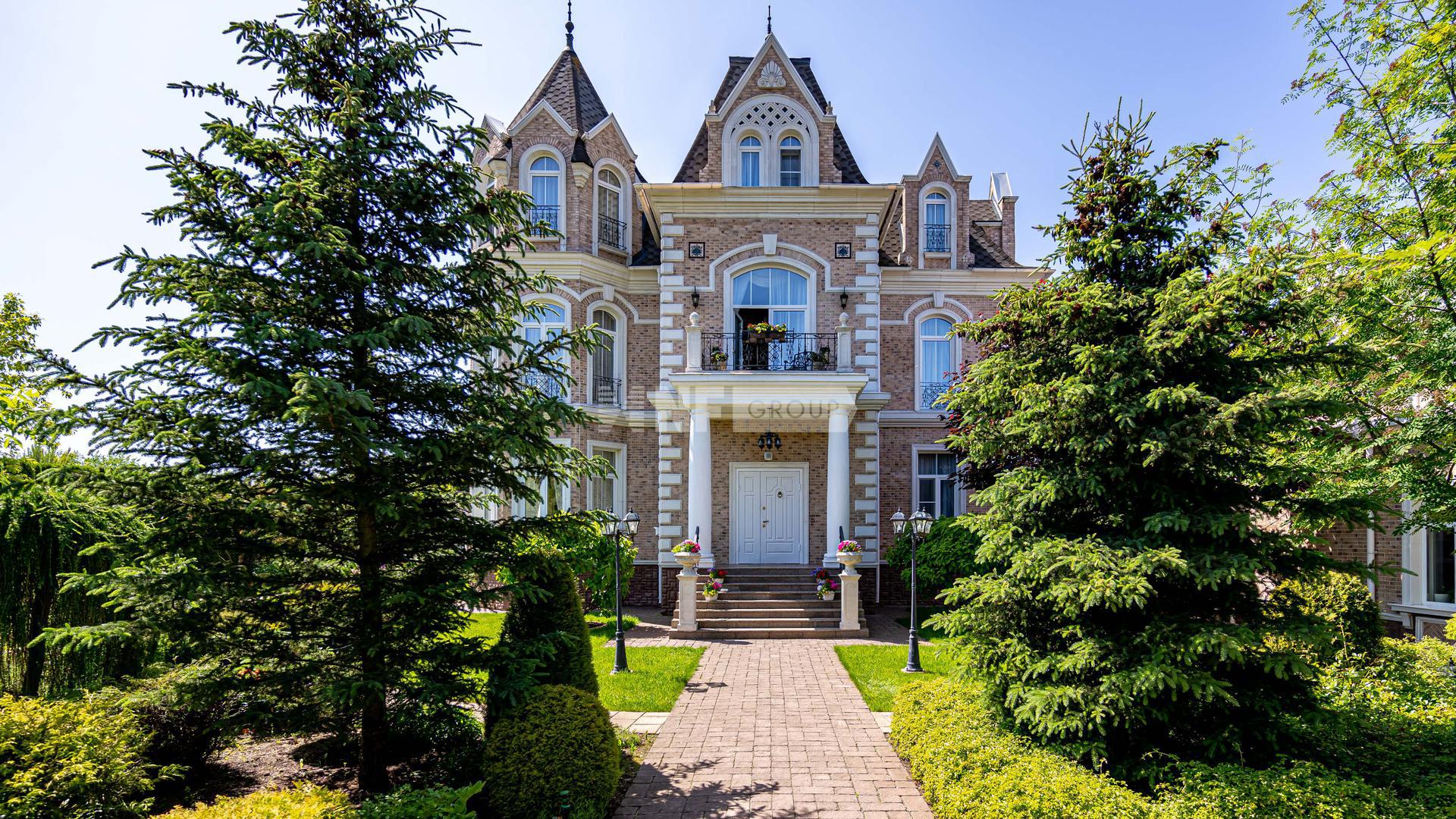 «Русская деревня» (Russkaya derevnya)