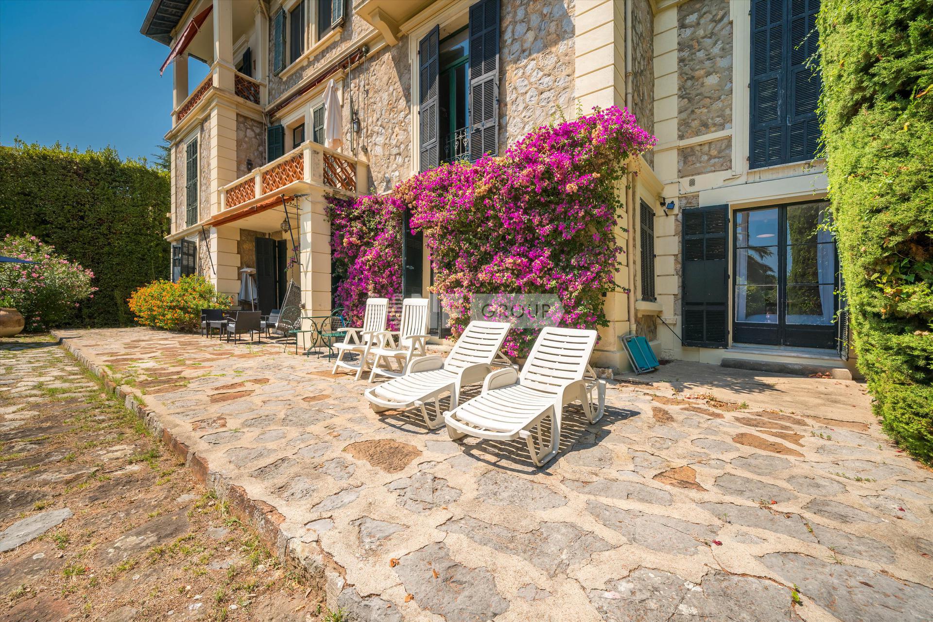 Вилла в Cannes, Alpes-Maritimes, Provence-Alpes-Côte d`Azur