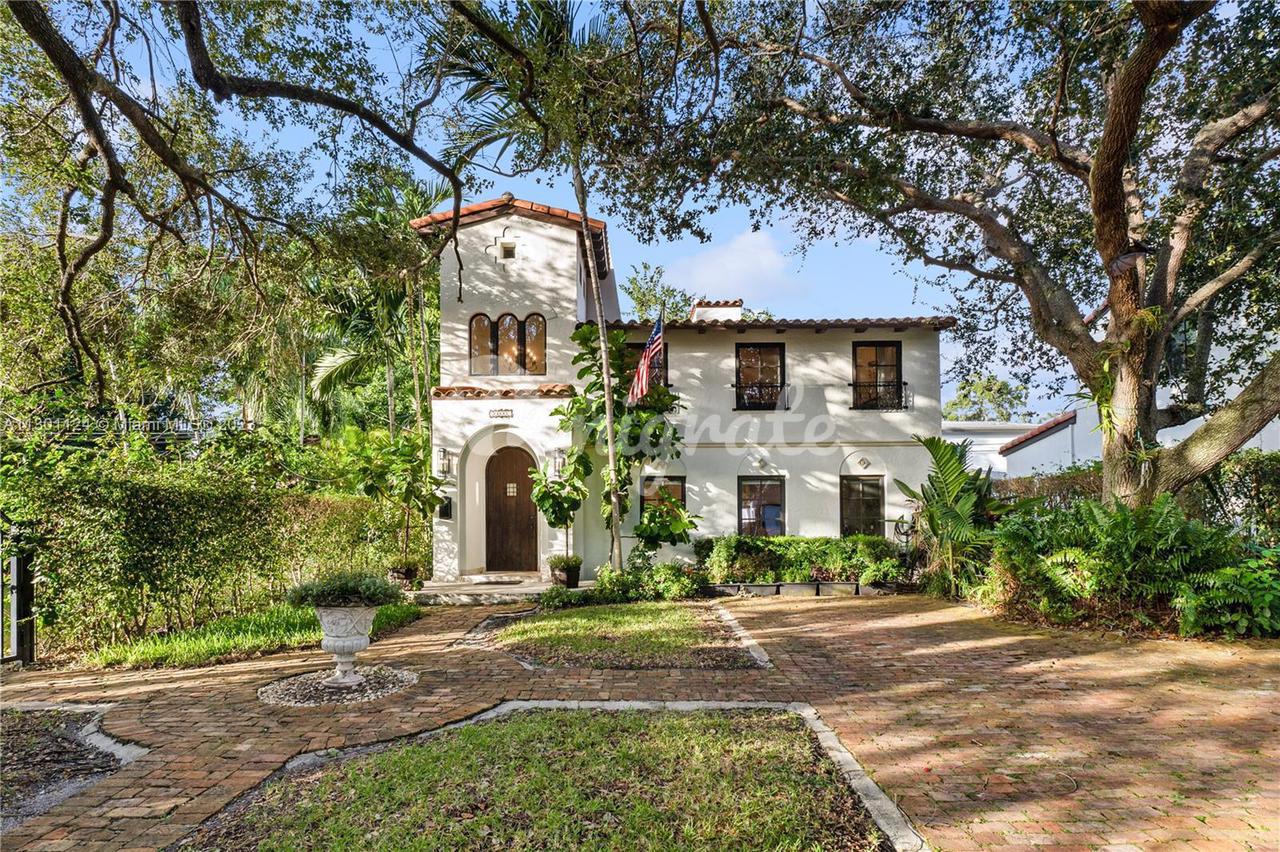 Вилла в 4685 SW 13th Ter - Miami, Florida