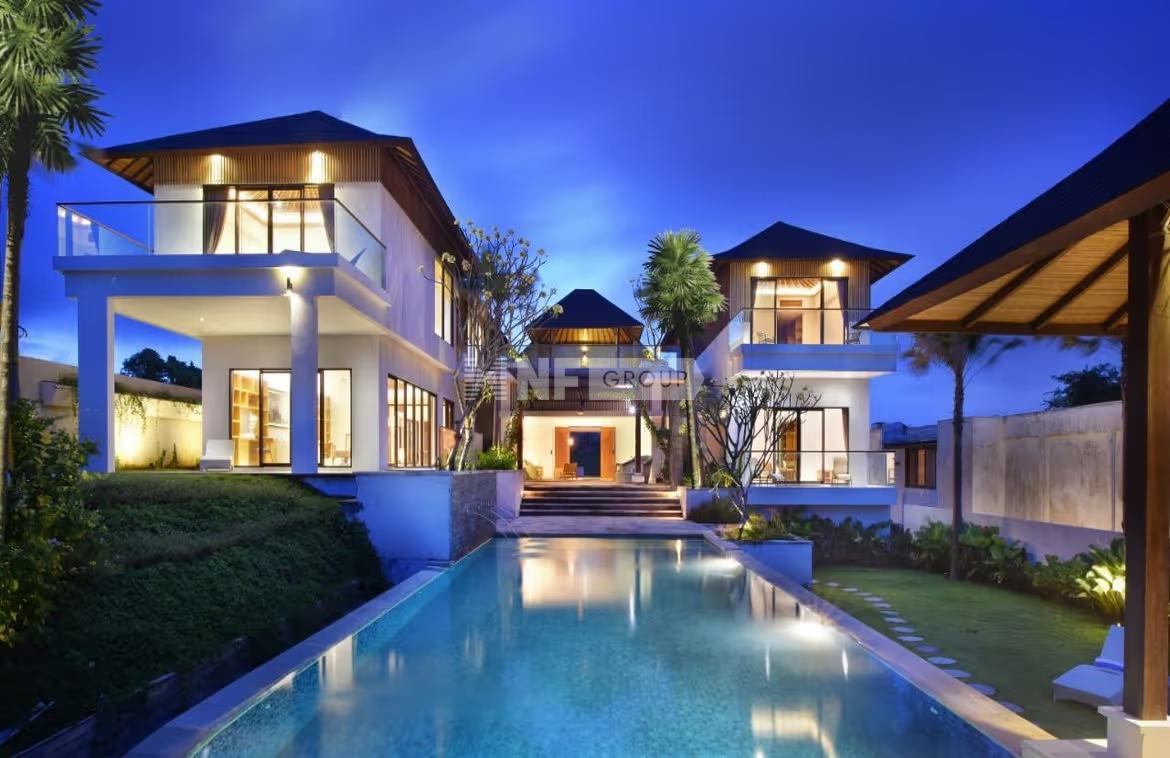 LUXURY ESTATE WITH FASCINATING OCEAN VIEWS