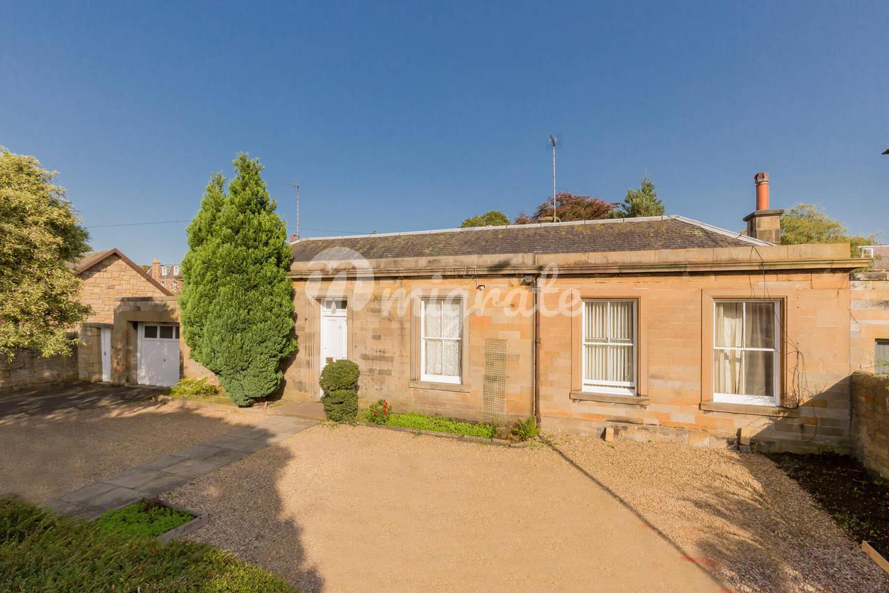 Вилла в Greenhill Gardens, Bruntsfield, Edinburgh, EH10