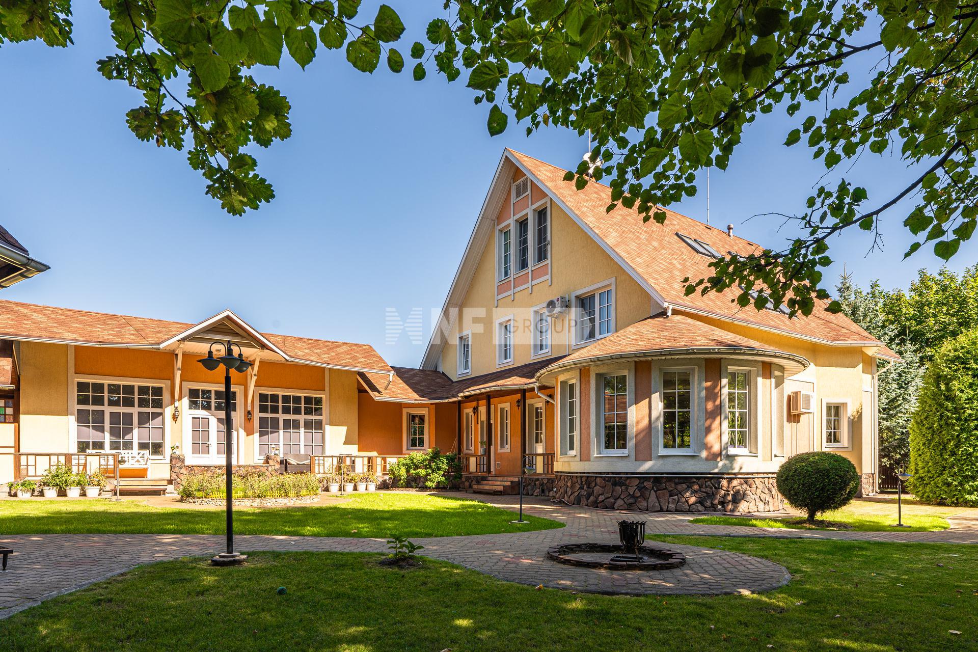 «Чистые пруды» (Chistye prudy)