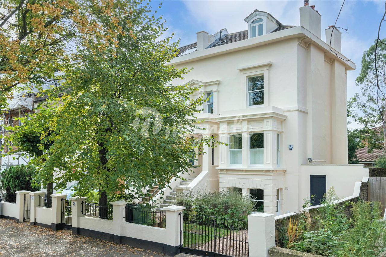Вилла в Rosendale Road, West Dulwich, London, SE21