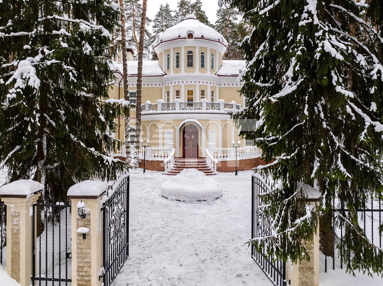 Загородный 🏠 дом 1250 м² в поселке Сосны-1 на Рублево-Успенском шоссе,  цена $ 3.5 млн. | Лот hs1102702