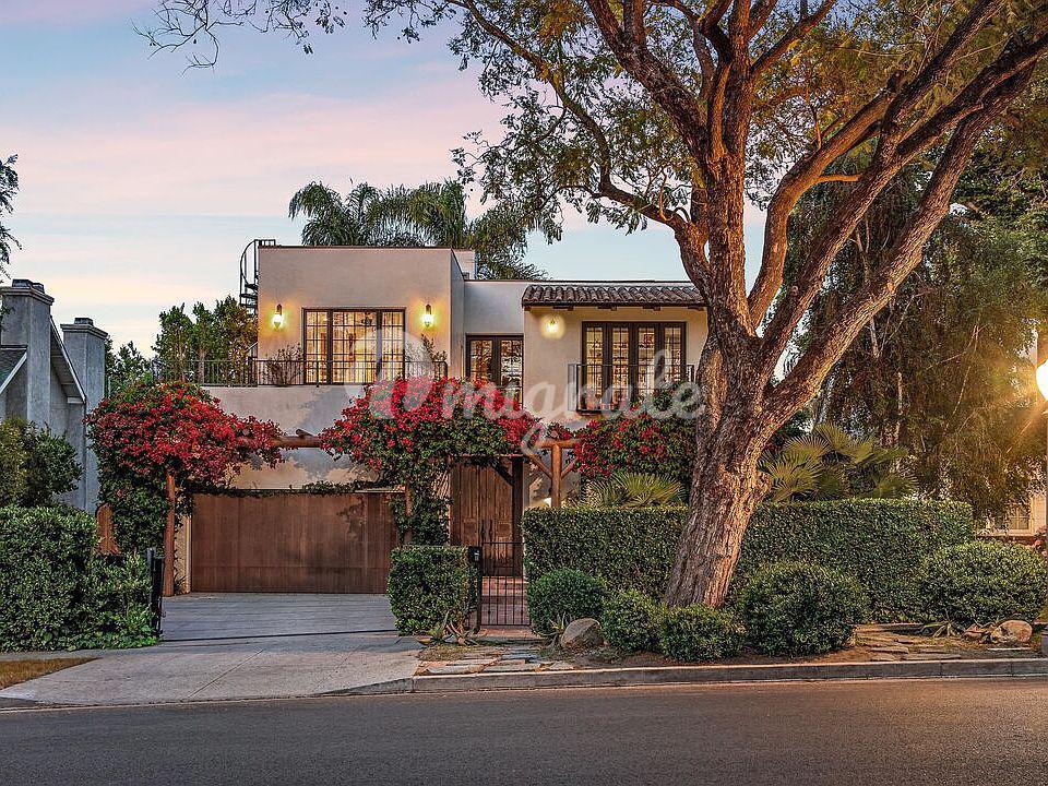 Шикарный дом в Лос-Анджелесе (4136 Dixie Canyon Ave, Sherman Oaks, CA 91423)