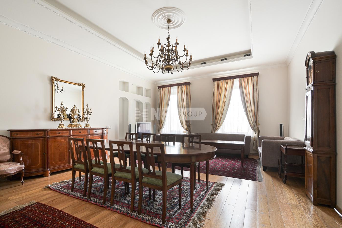 Невский проспект 53