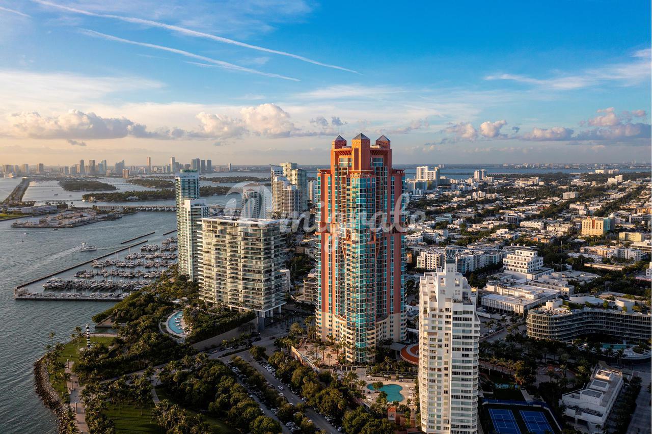 Кондоминиум в 300 S Pointe Dr, 2306 - Miami Beach, Florida