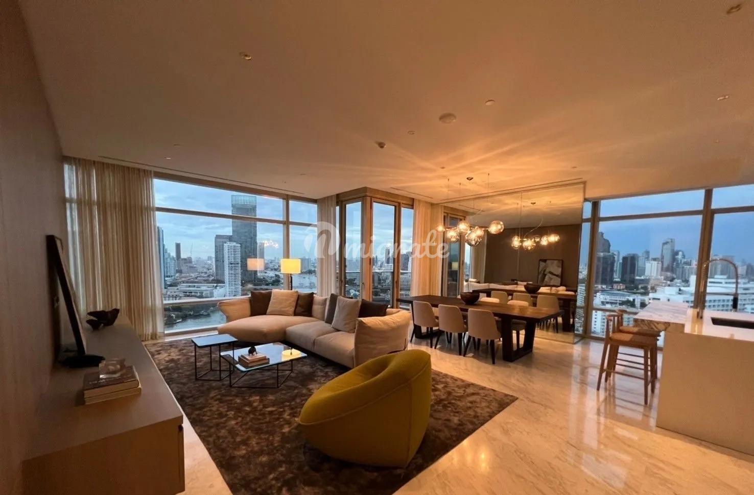 3 спален Кондо на продажу в Four Seasons Private Residences (Four Seasons Private Residences)