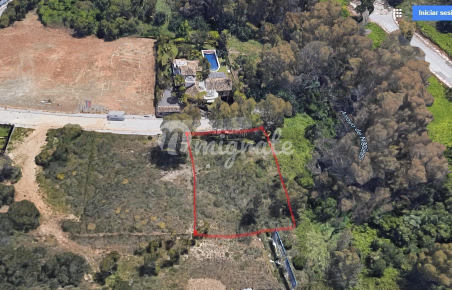 Коммерческая земля в Altos de Salamanca, Marbella, Malaga