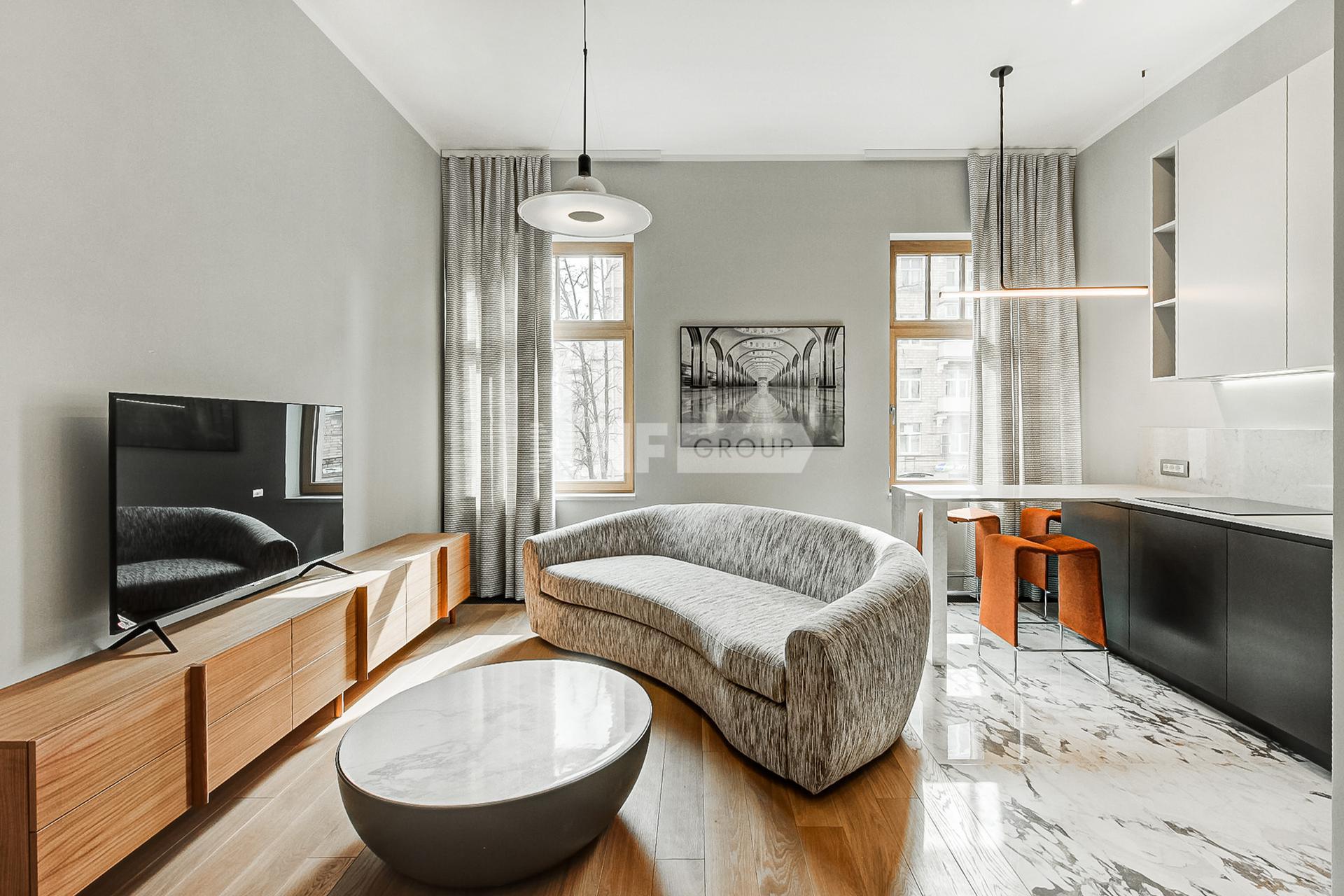 Fantastic House (Фантастик Хаус)