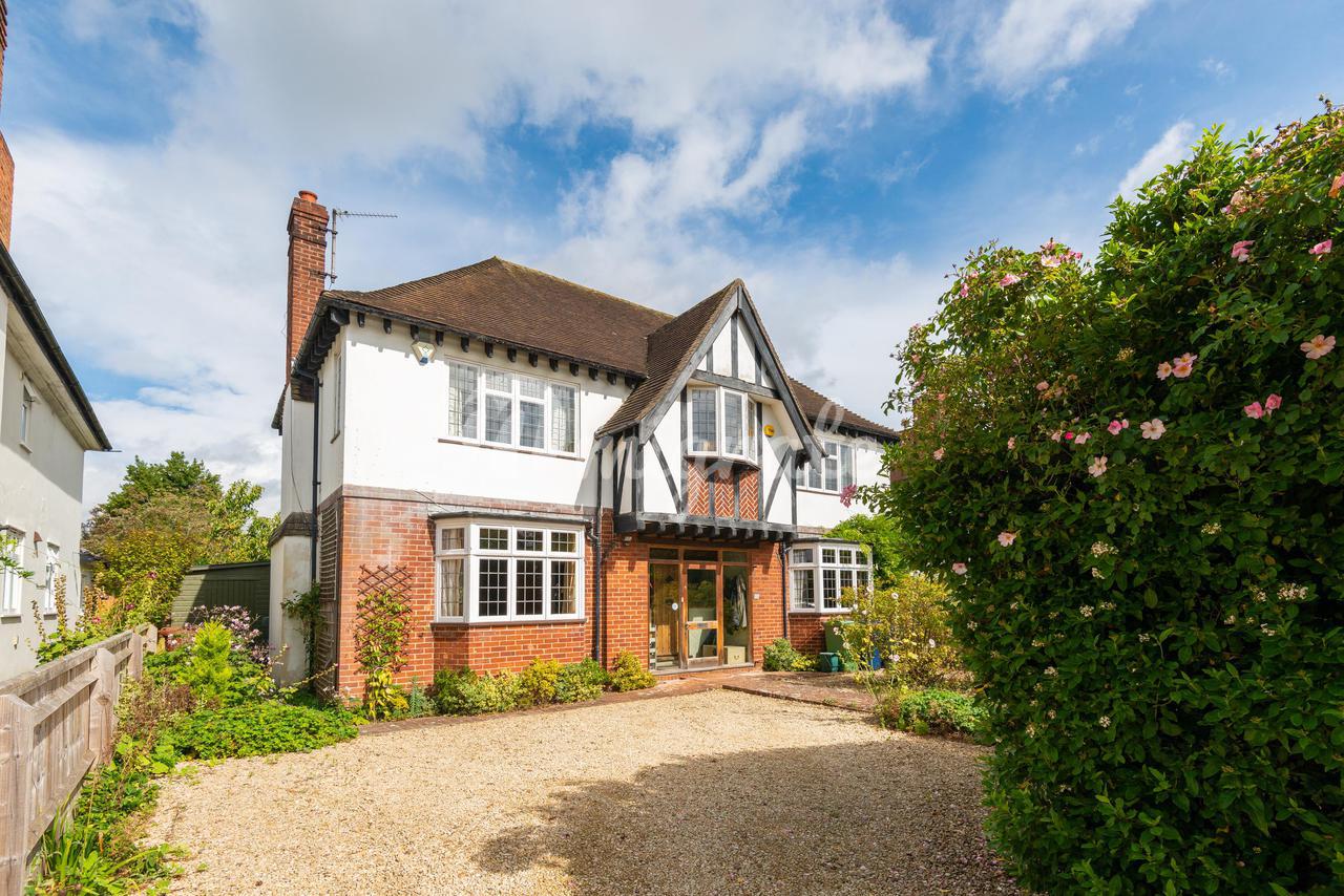 Вилла в Blandford Avenue, Oxford, Oxfordshire, OX2