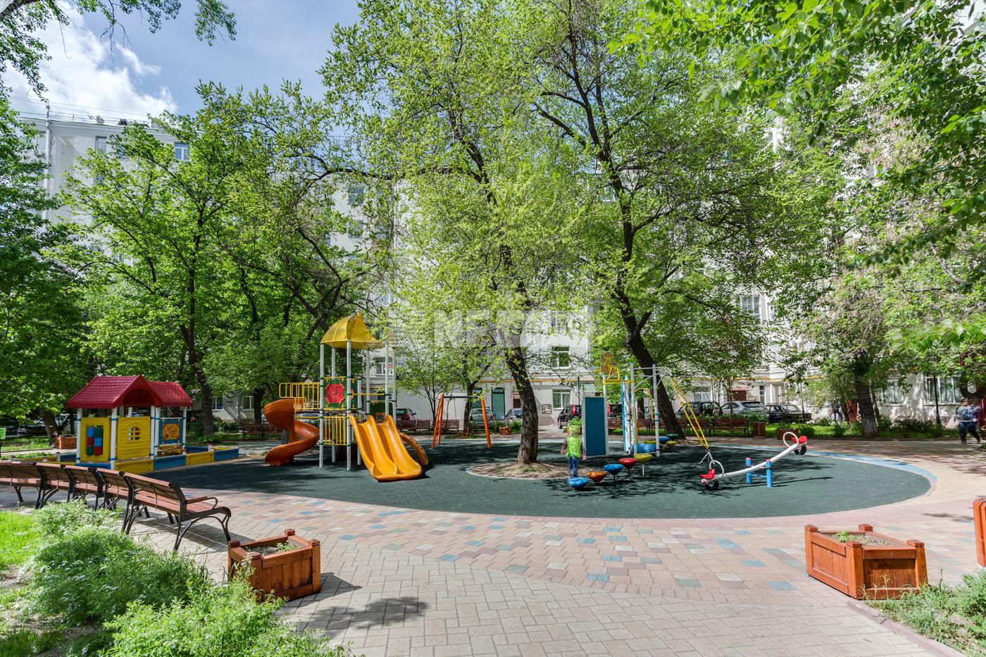 «Зубовский бульвар, 16-20» (Зубовский бульвар, 16-20)