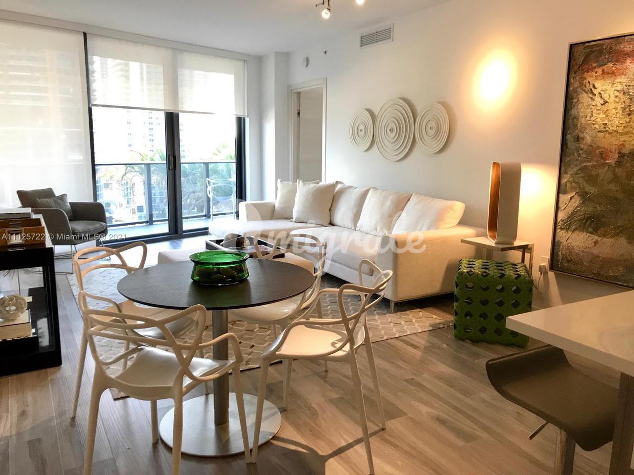 Кондоминиум в Miami, Florida