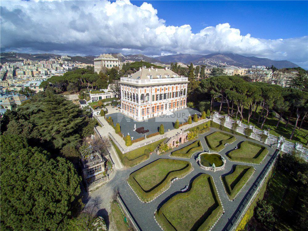 Престижная квартира в культовом месте