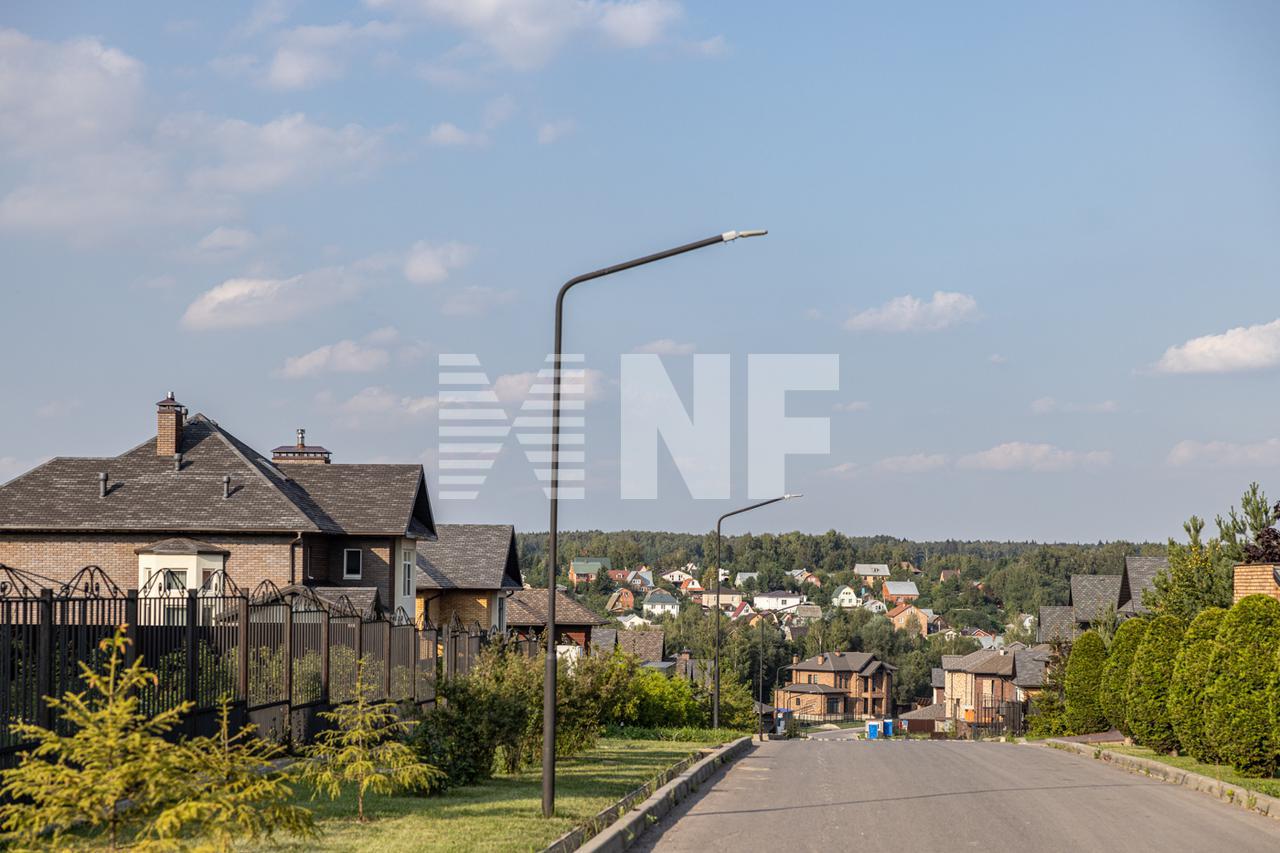 Загородный 🏠 дом 495 м² в поселке Новая Ильичевка на Калужском шоссе, цена  69 млн. руб. | Лот hs9917514