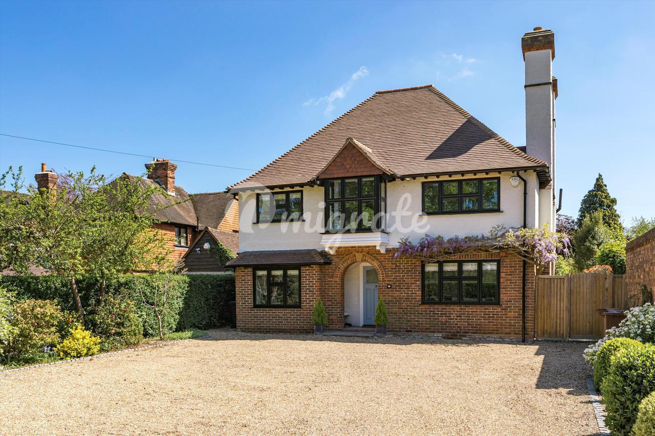 Вилла в London Road, Guildford, Surrey, GU1.