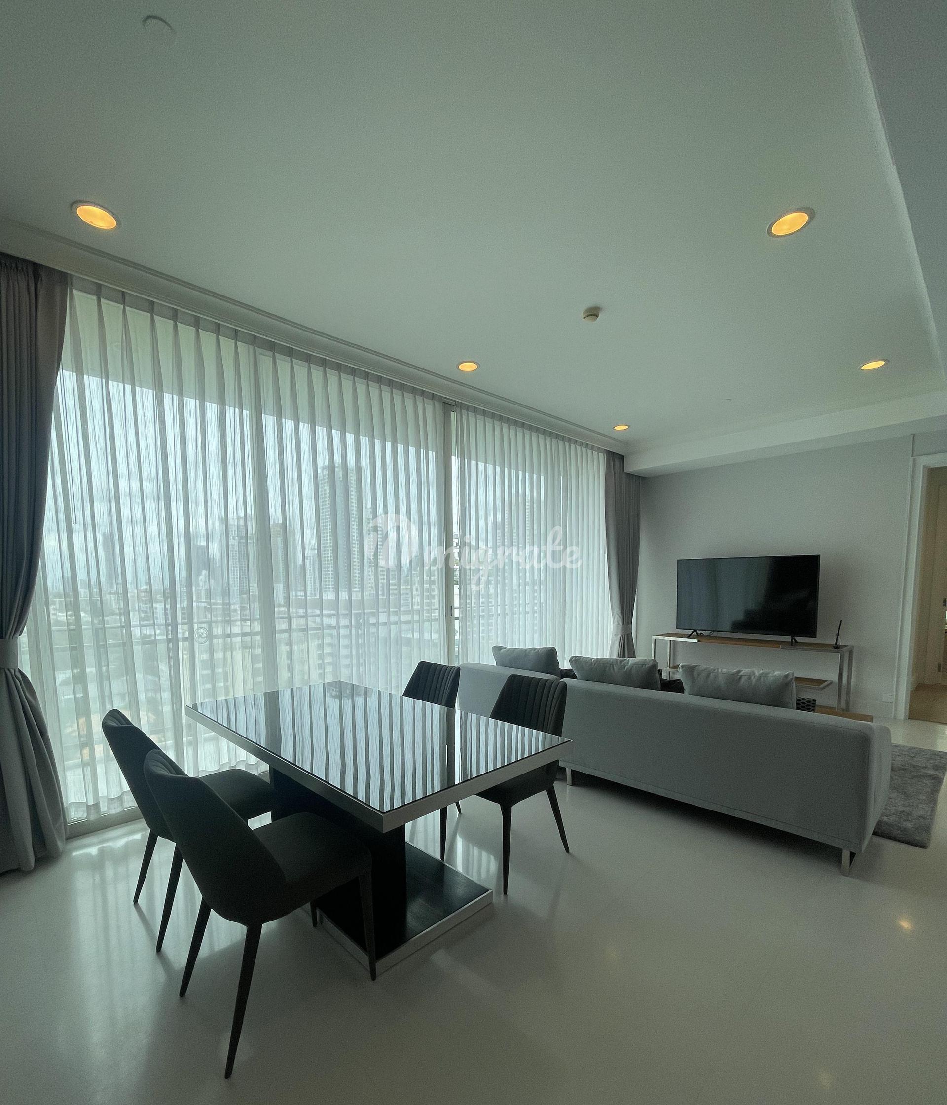 2 спален Кондо на продажу в Royce Private Residences (Royce Private Residences)
